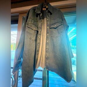 Levi’s denim shirt jacket size XL